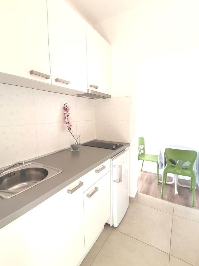 Top Studio 9 Makarska Rivijera Promajna Bagian luar foto