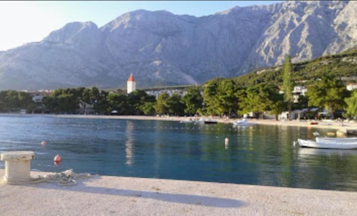 Top Studio 9 Makarska Rivijera Promajna Bagian luar foto